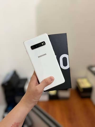 Samsung Mobile S10 plus 5G 12 GB 256GB full box urgent for sale