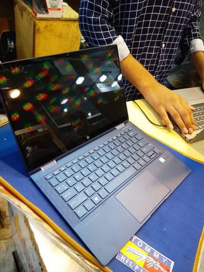 Hp dragon fly Cori5 8th touch 360