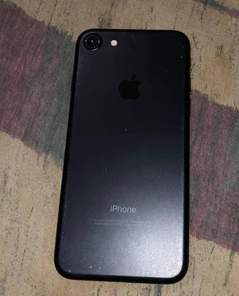 Apple iPhone 7 0