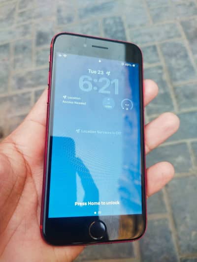 Apple iPhone SE