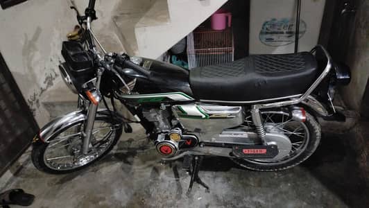 Honda 125 whait addition