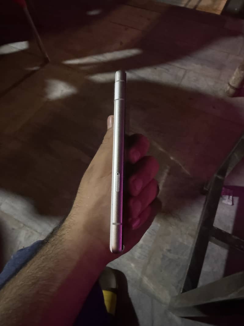 Google Pixel 7a 4