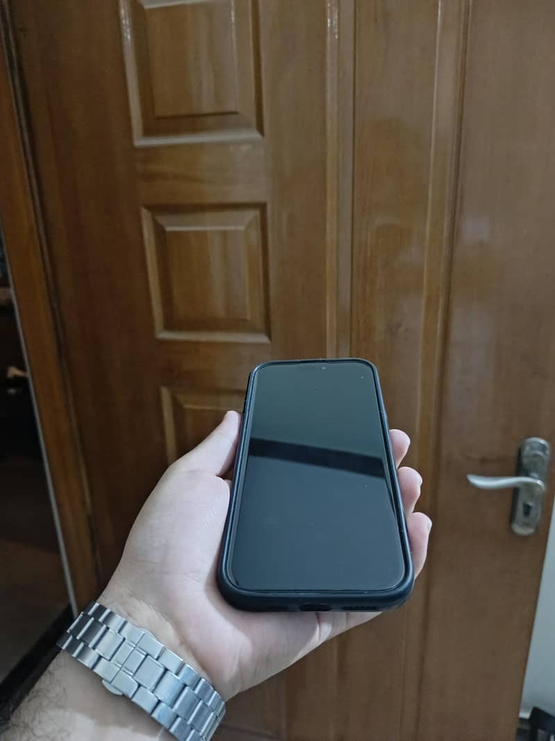Apple iPhone 16 Pro Max 10