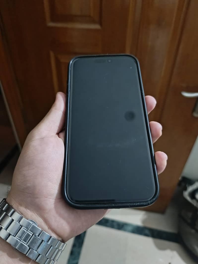 Apple iPhone 16 Pro Max 11