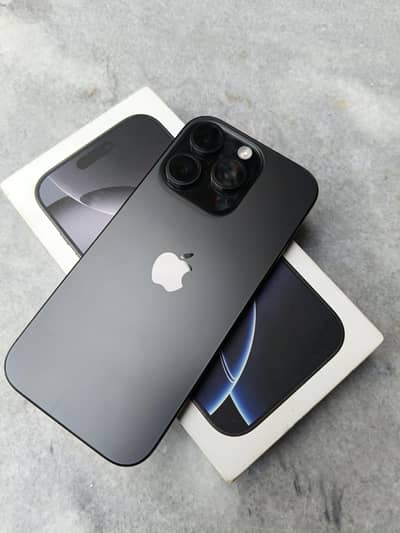 Apple iPhone 16 Pro Screen Damaged