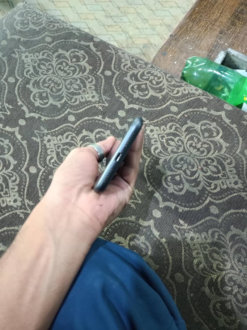 Apple iPhone 11 5