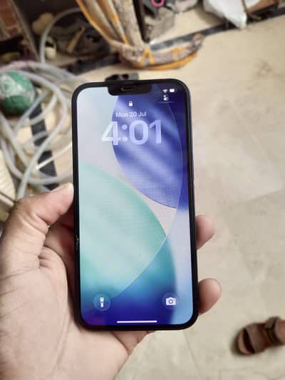 Apple iPhone 13