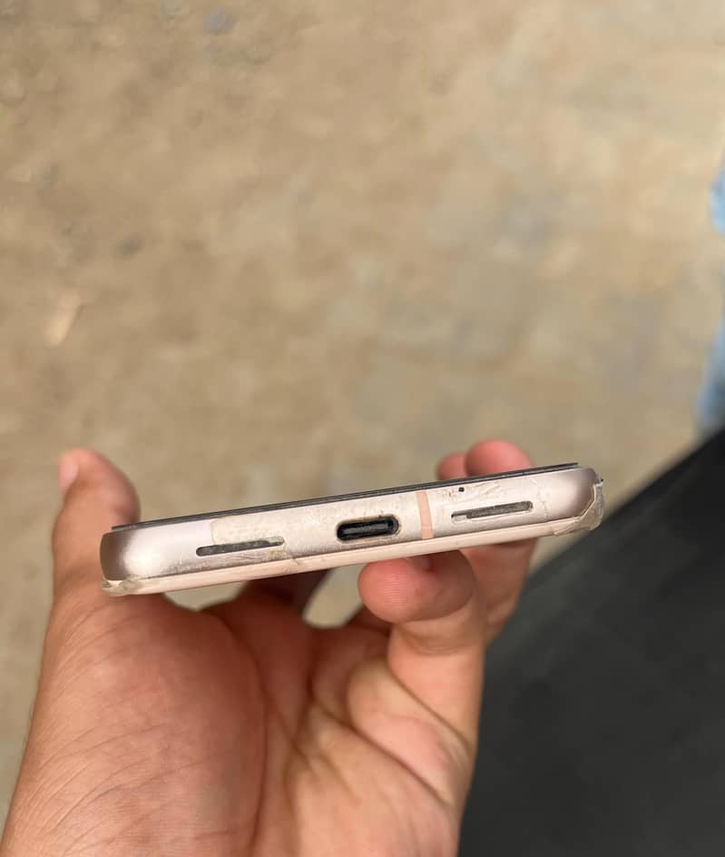 Google Pixel 8 2