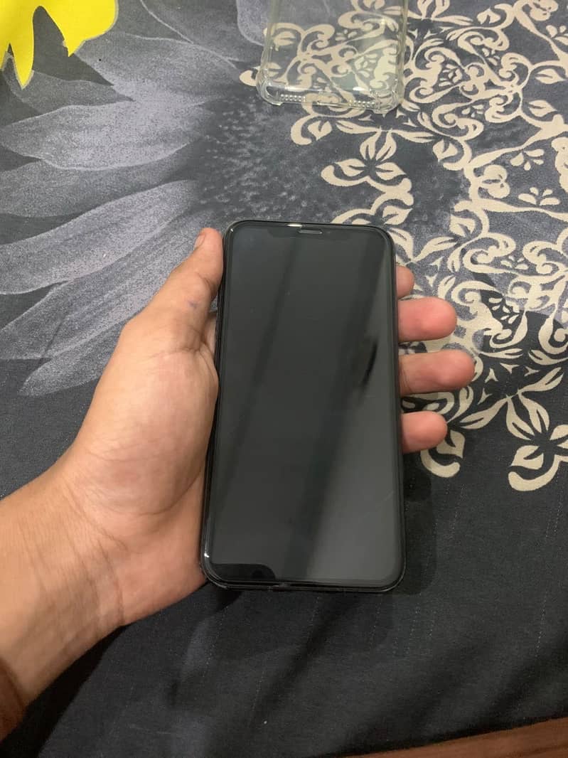 Apple iPhone X 3