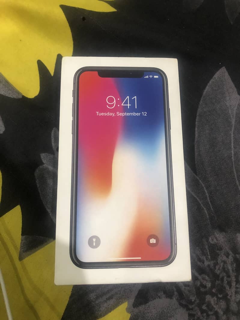 Apple iPhone X 4