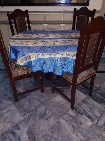 Dinning Table