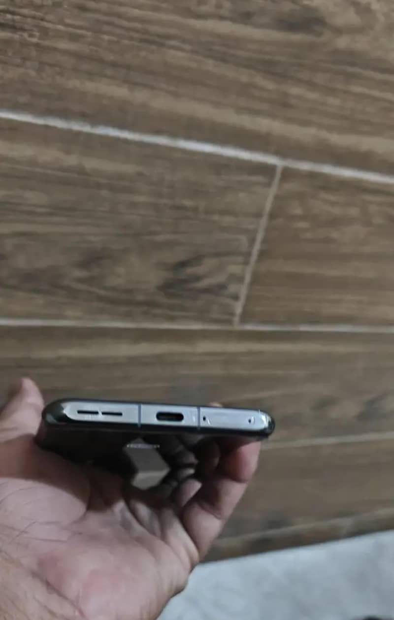 One Plus 11 4