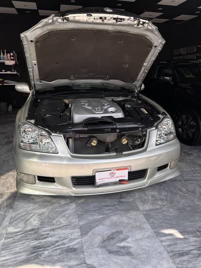Toyota Crown 2004