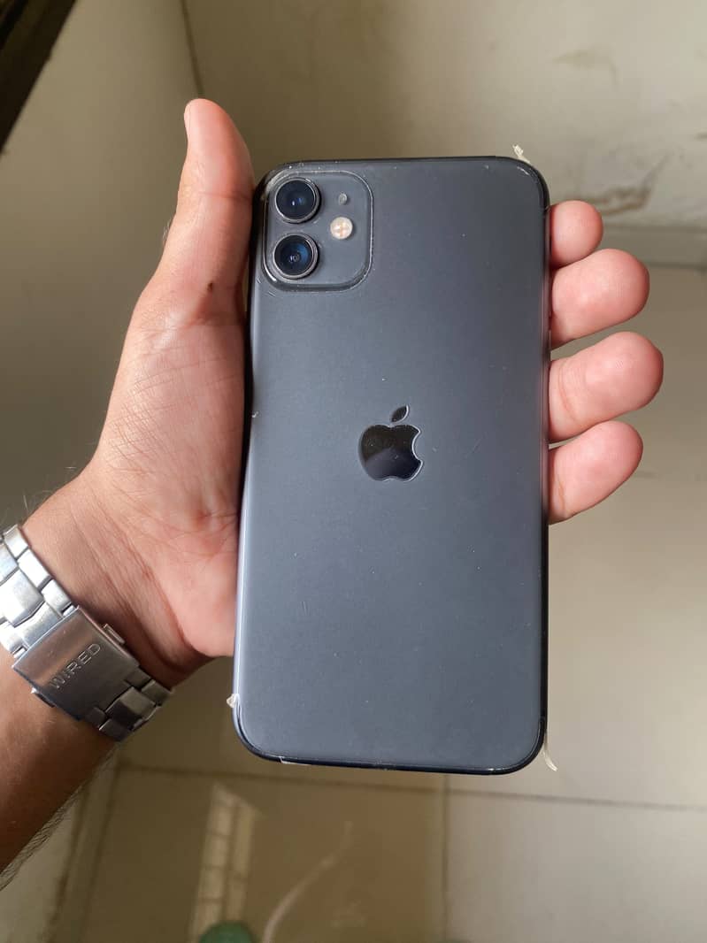 Apple iPhone 11 4