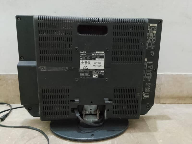 LCD TV 8