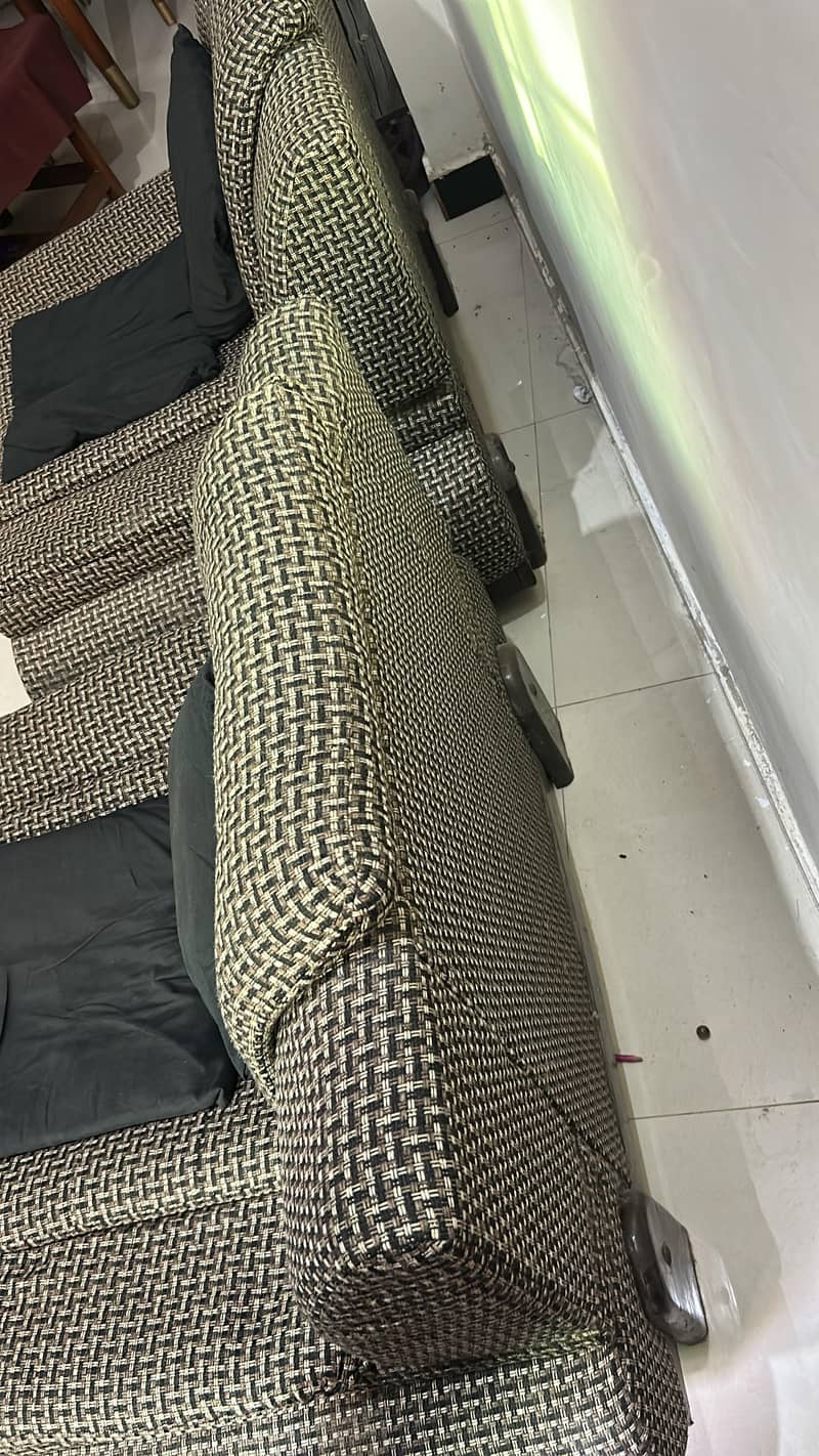 sofa set new condition 7