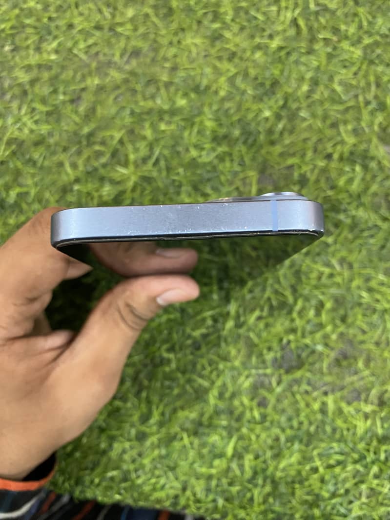 Apple iPhone 14 5