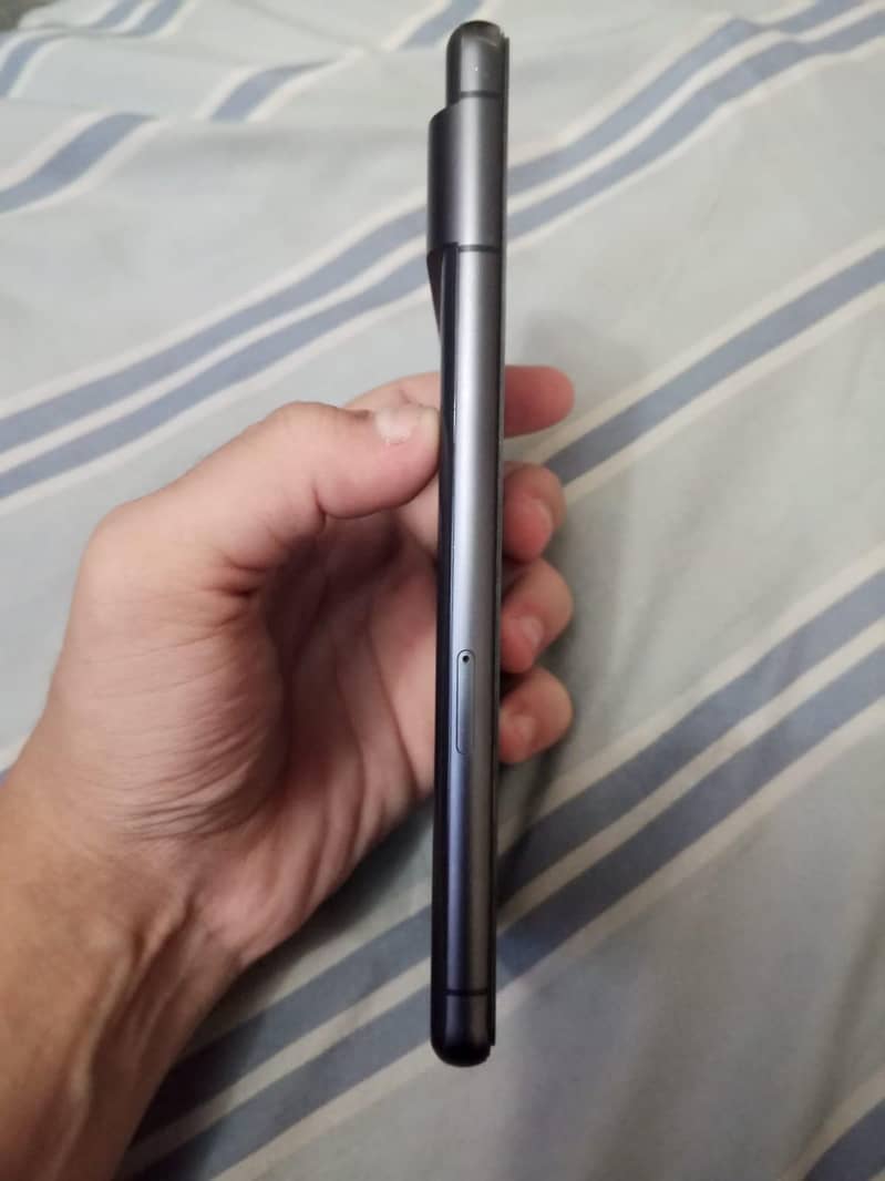 Google Pixel 7 4
