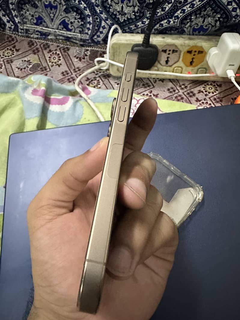 Apple iPhone 16 Pro 5