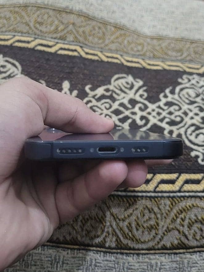 Apple iPhone 13 3
