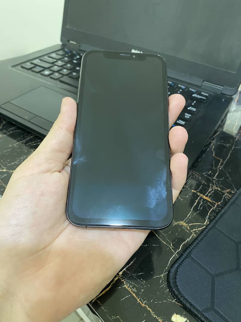 Apple iPhone XS 1