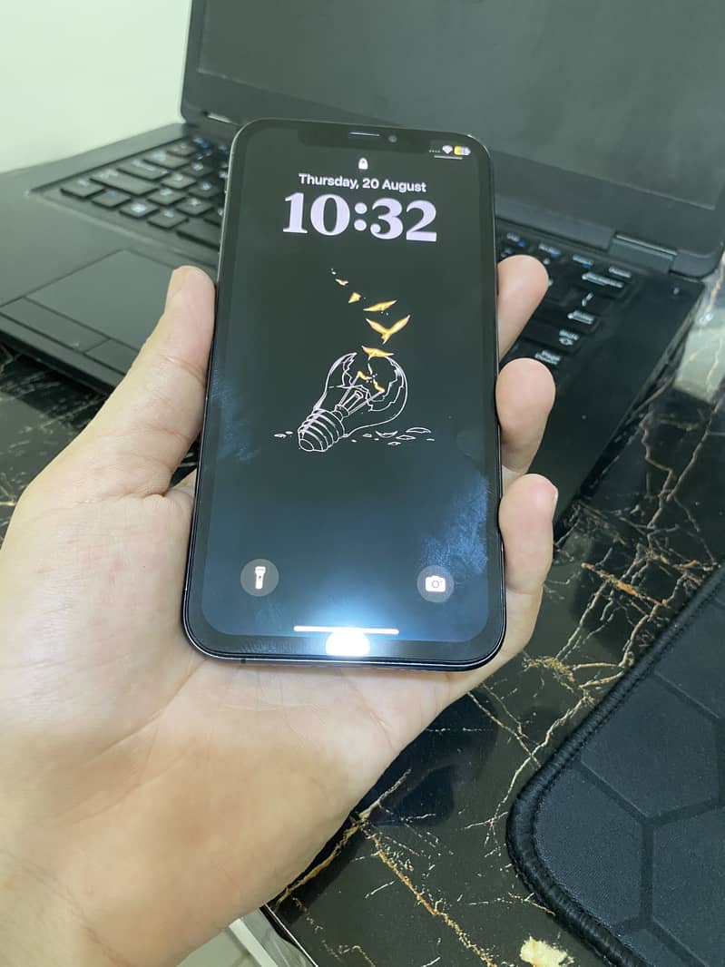 Apple iPhone XS 7