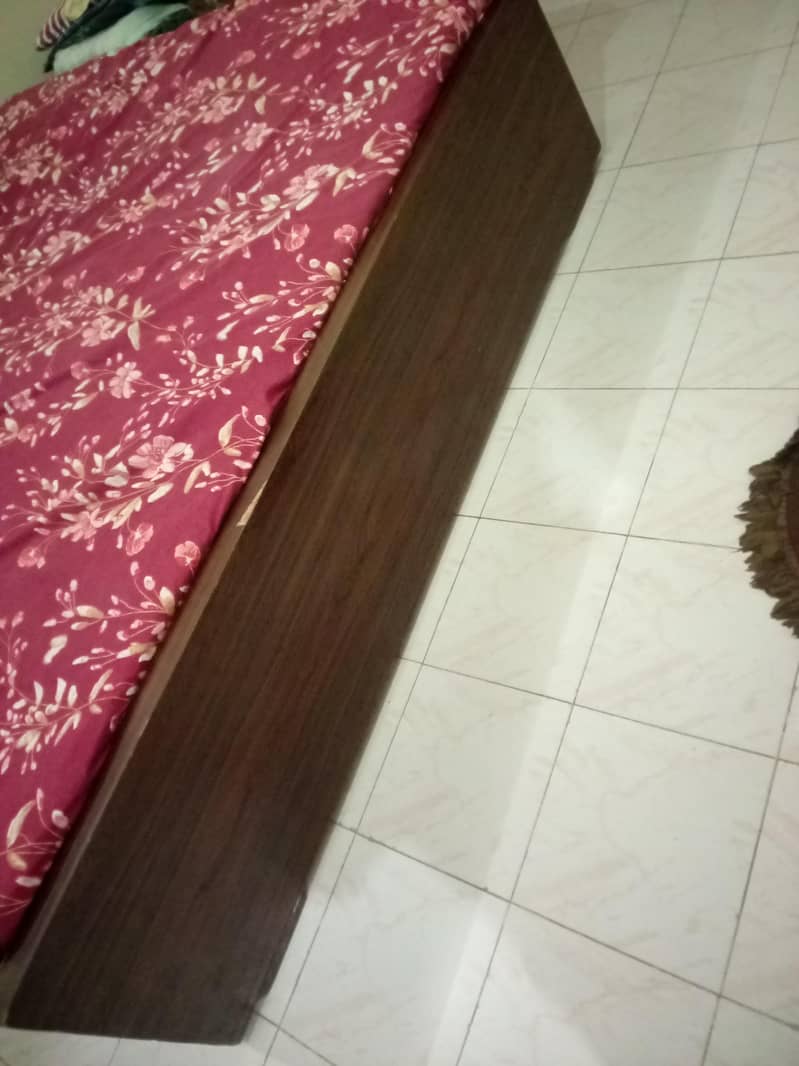 king size bed 1