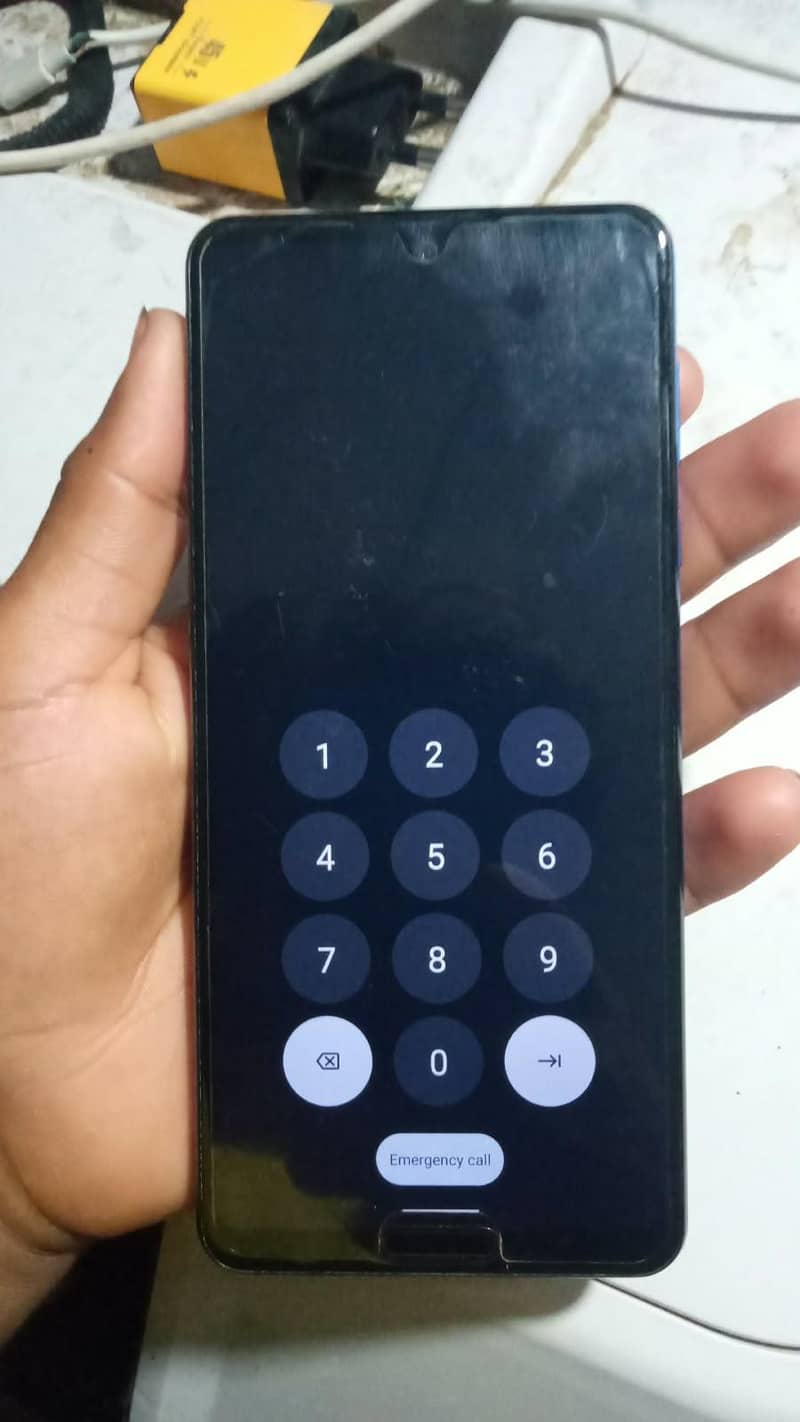 Sharp Aquos R5G 1