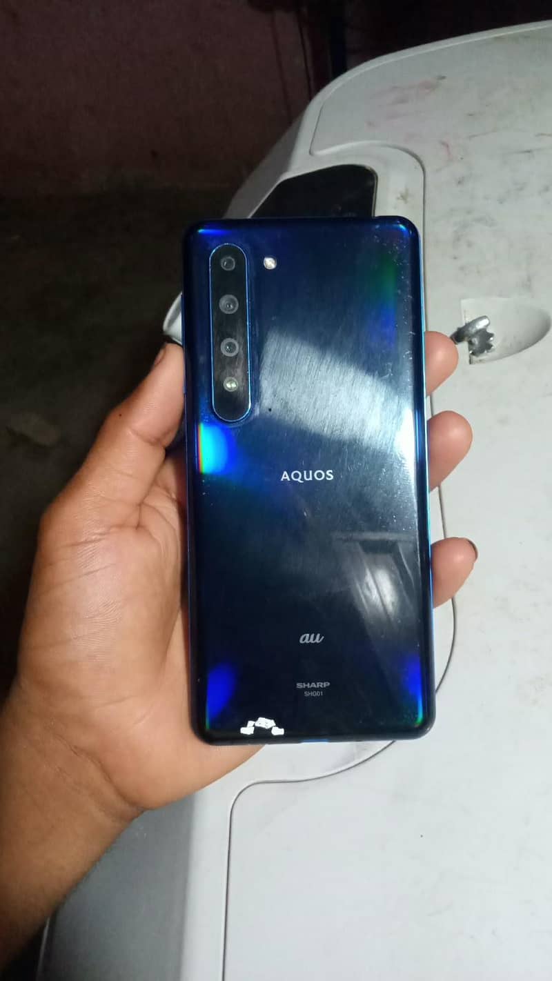 Sharp Aquos R5G 3