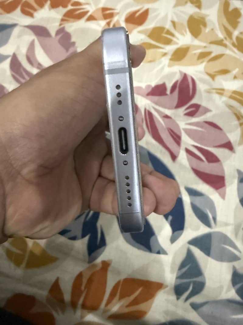 Apple iPhone 15 5