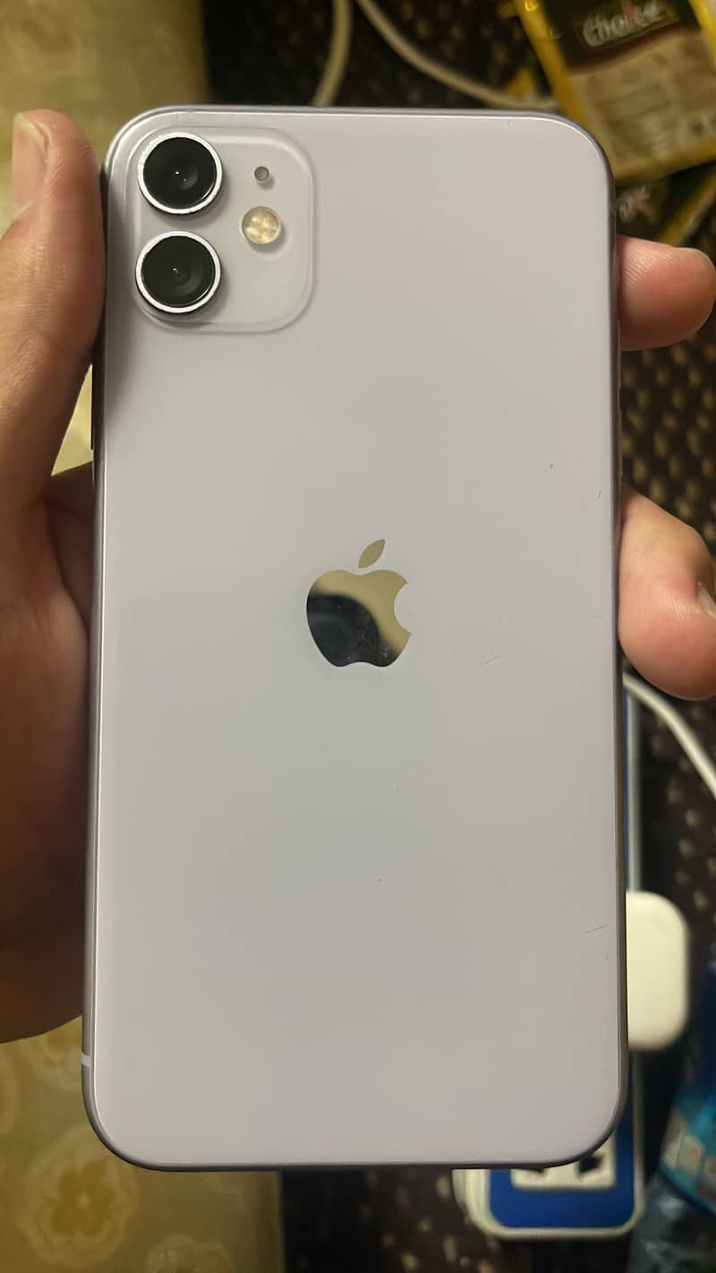 Apple iPhone 11 4