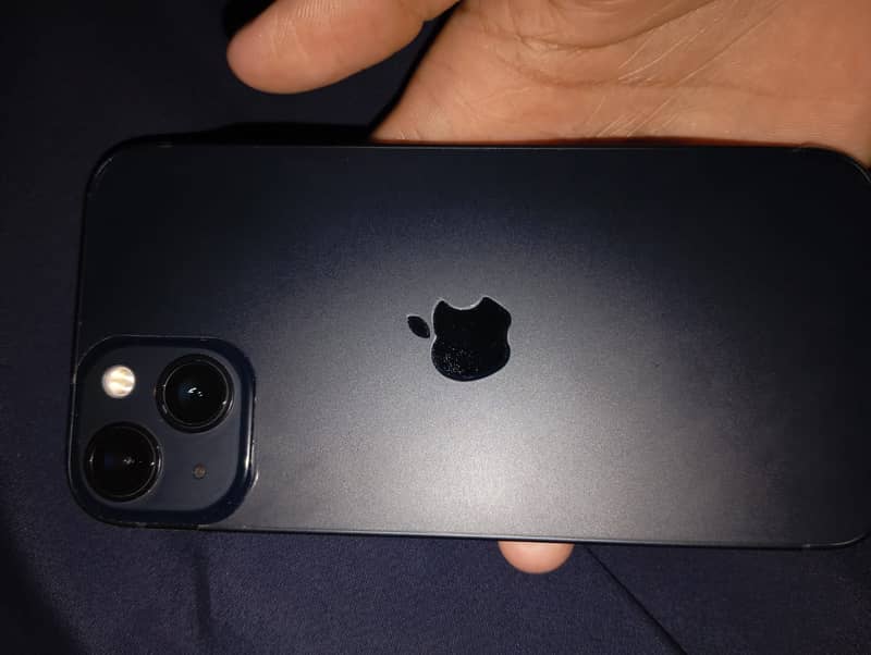 Apple iPhone 13 0