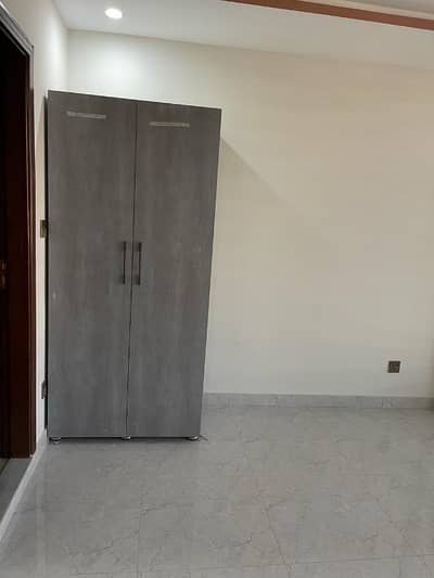1 BED APARTMENT WITH 400 SQUARE FEET LIFT MAITAINENCE AVAILABLE FOR SALE