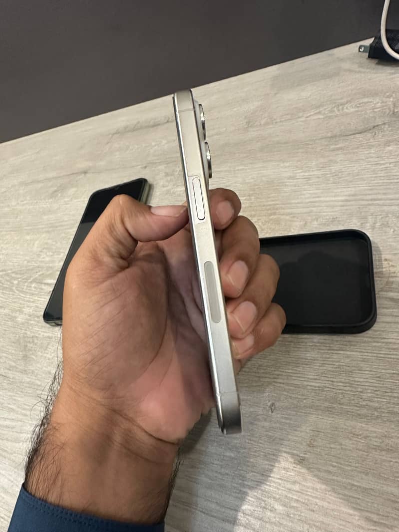 Apple iPhone 15 Pro 5