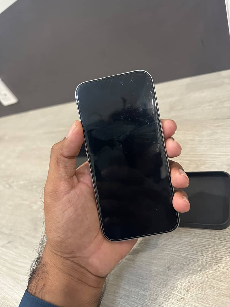 Apple iPhone 15 Pro 7