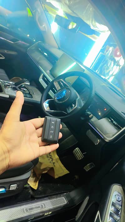key maker/car remote key/locksmith/lock maker/chabi wala