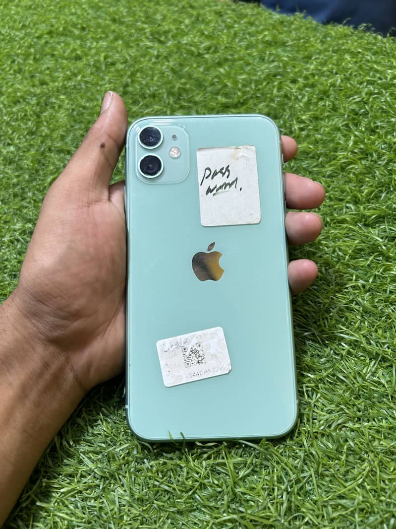 Apple iPhone 11 3