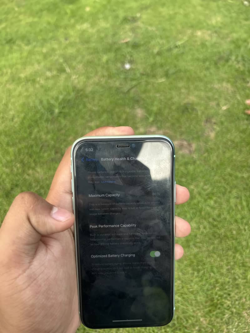 Apple iPhone 11 4