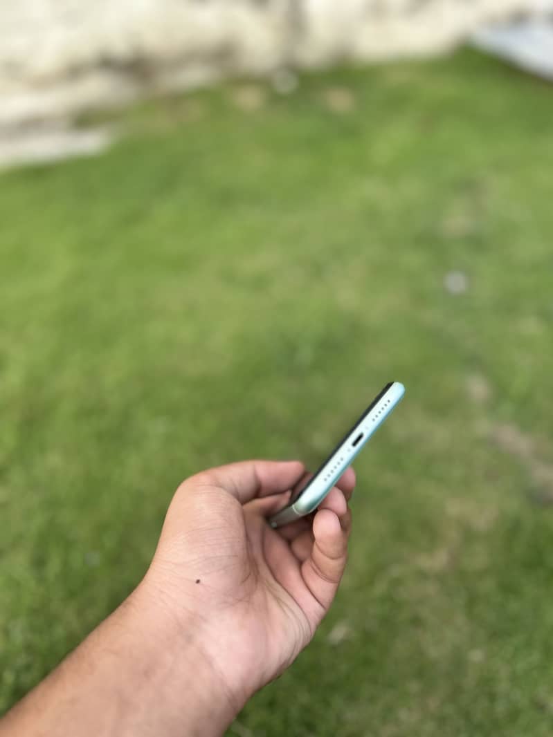 Apple iPhone 11 8