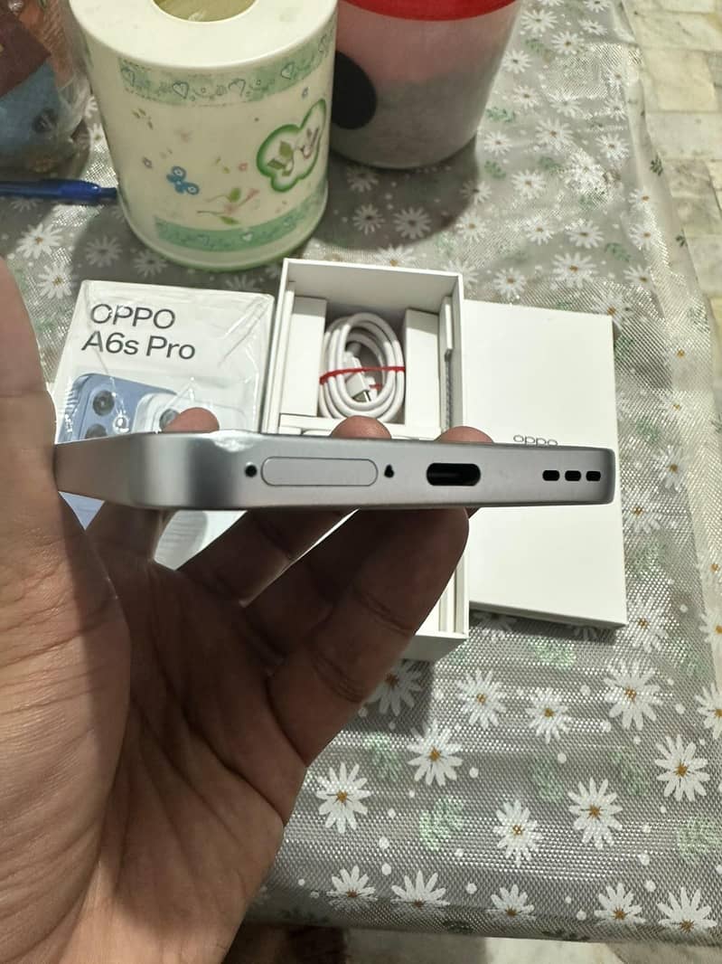 OPPO A6S PRO 6