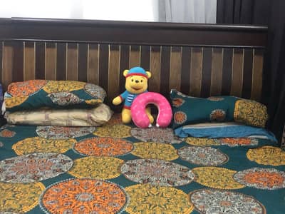 king size bed and 3 door cupboard