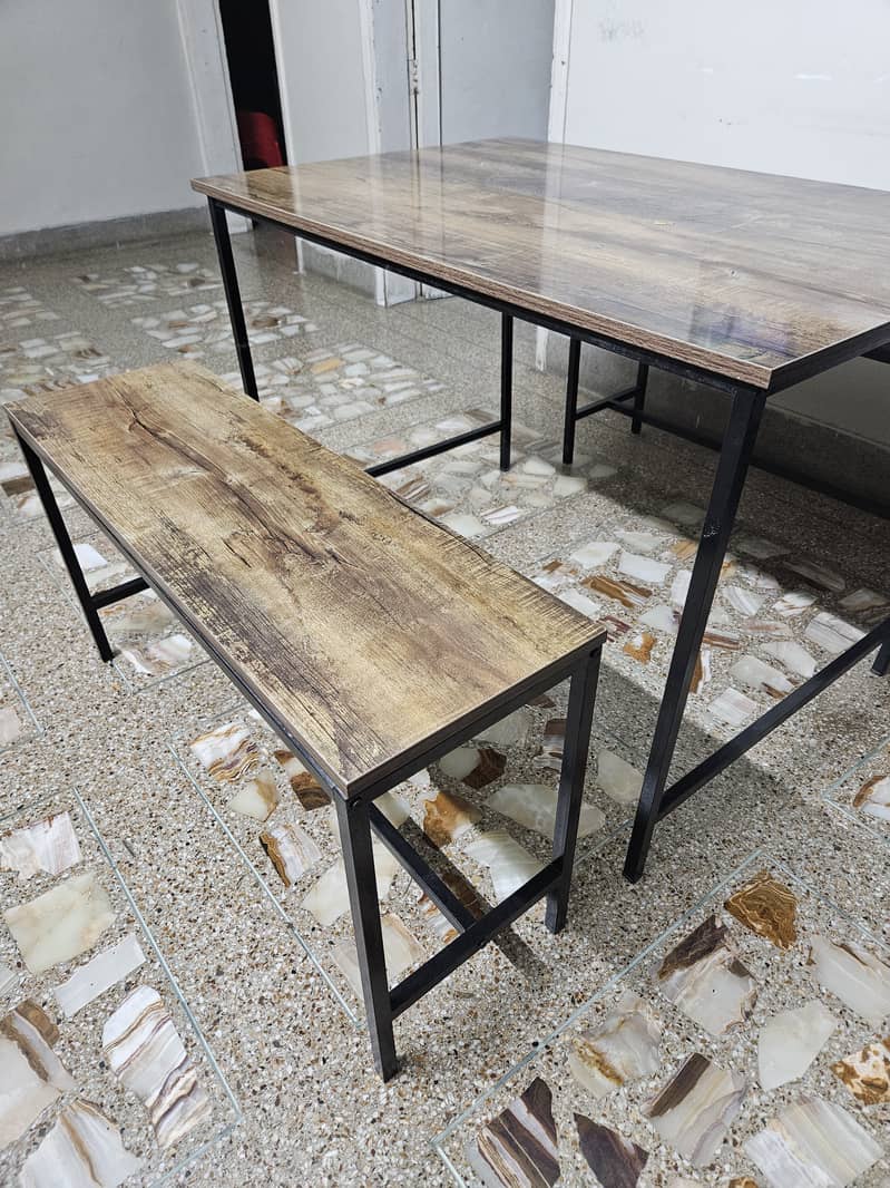 Space saving dining table 1