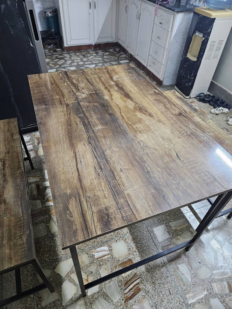 Space saving dining table 4