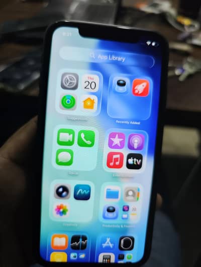 Apple iPhone 11