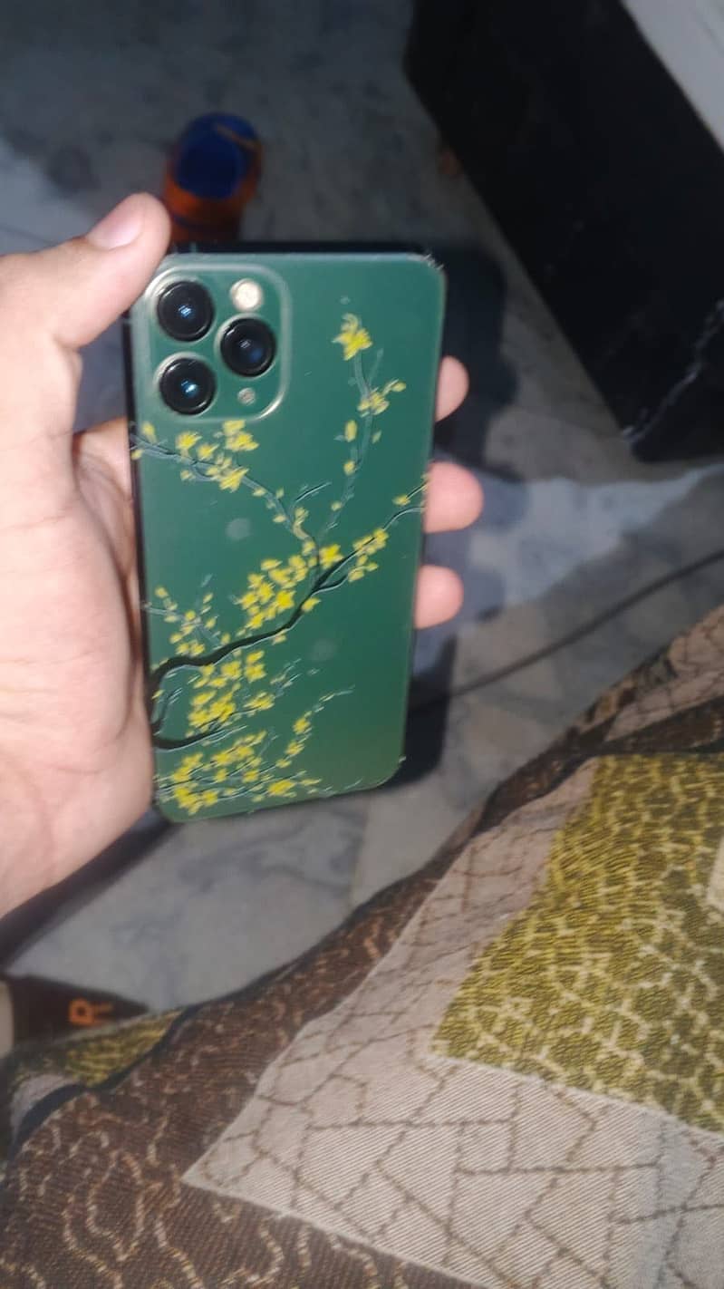 Apple iPhone 11 Pro 0