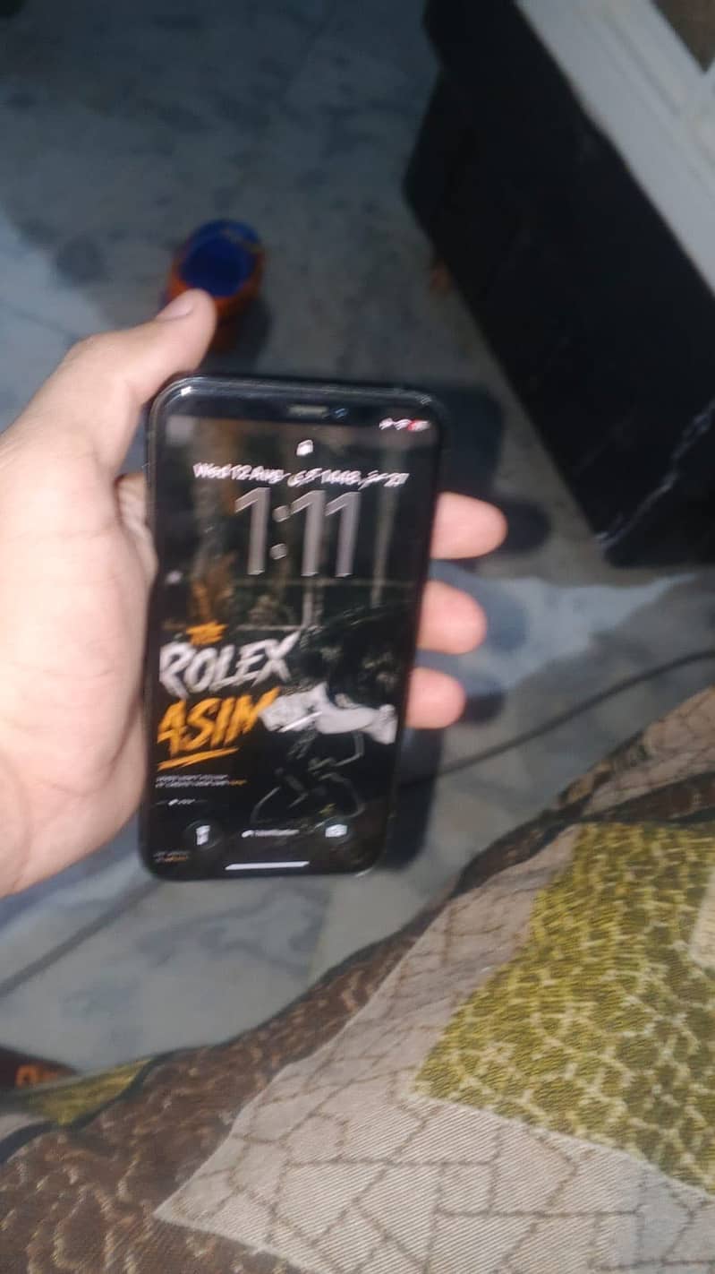 Apple iPhone 11 Pro 1