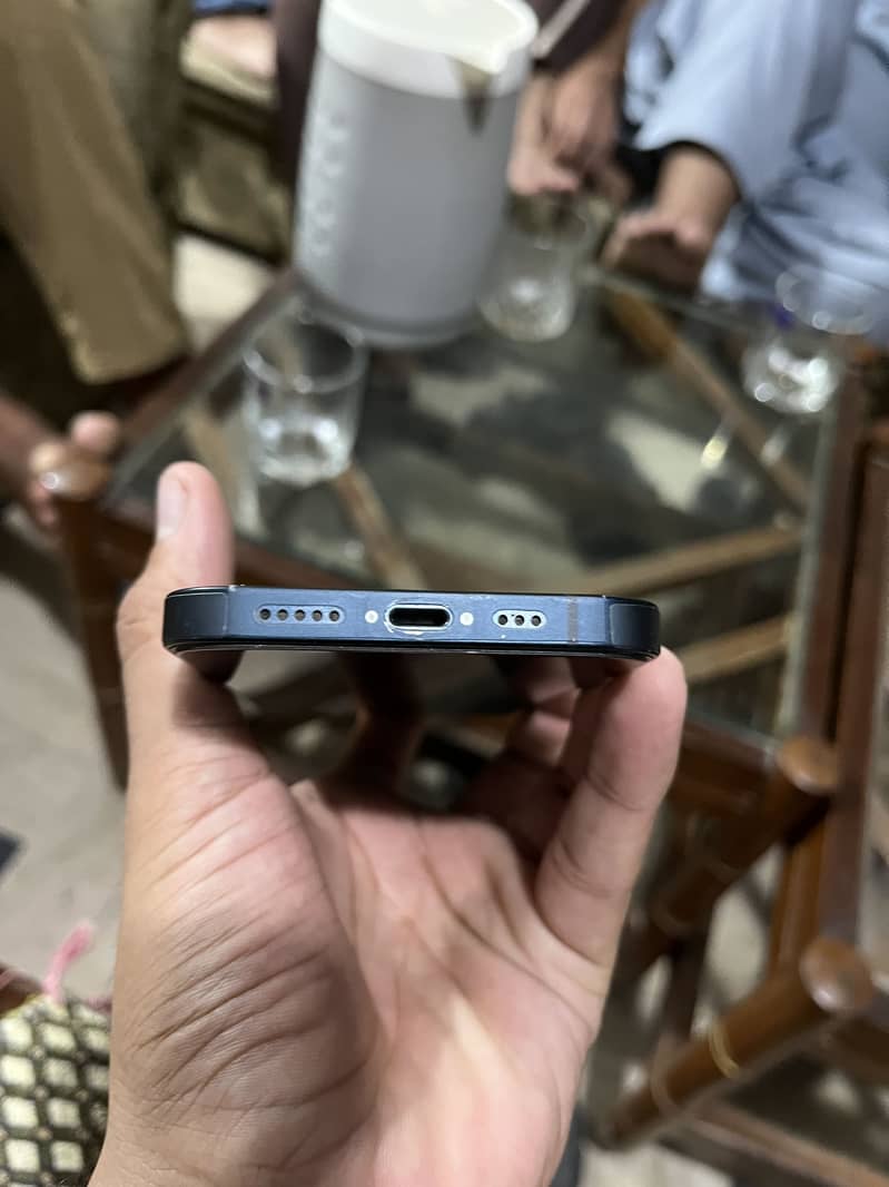 Apple iPhone 13 1