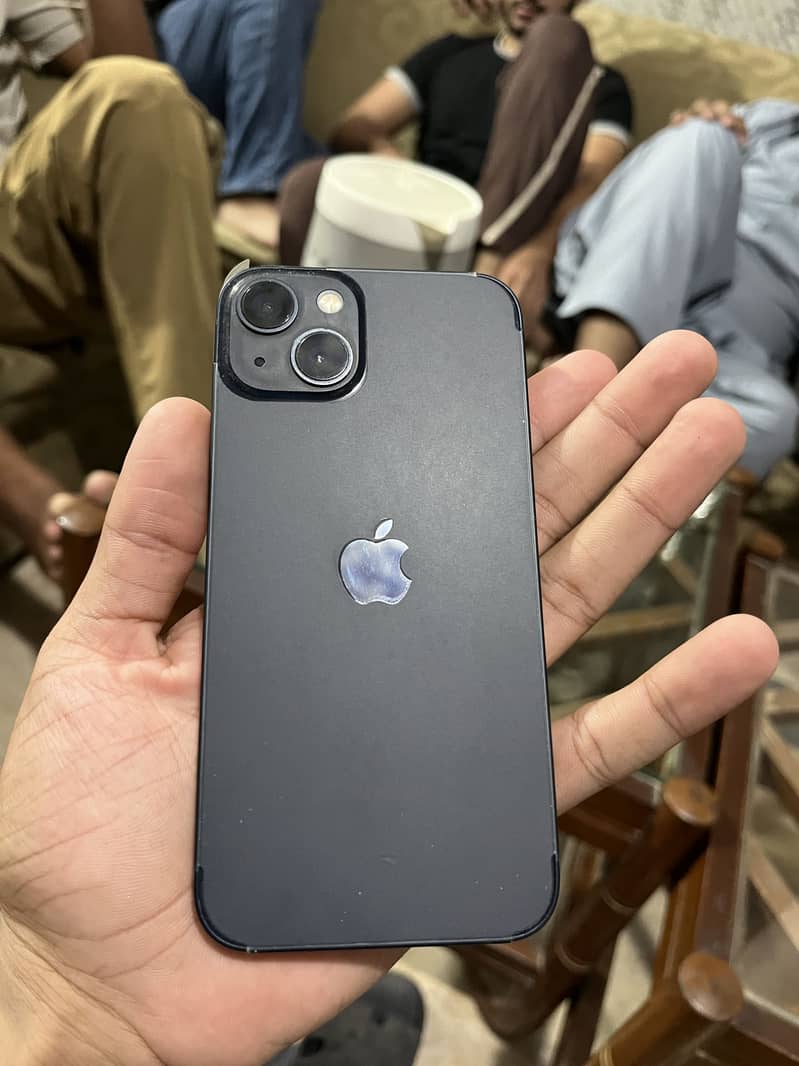 Apple iPhone 13 2