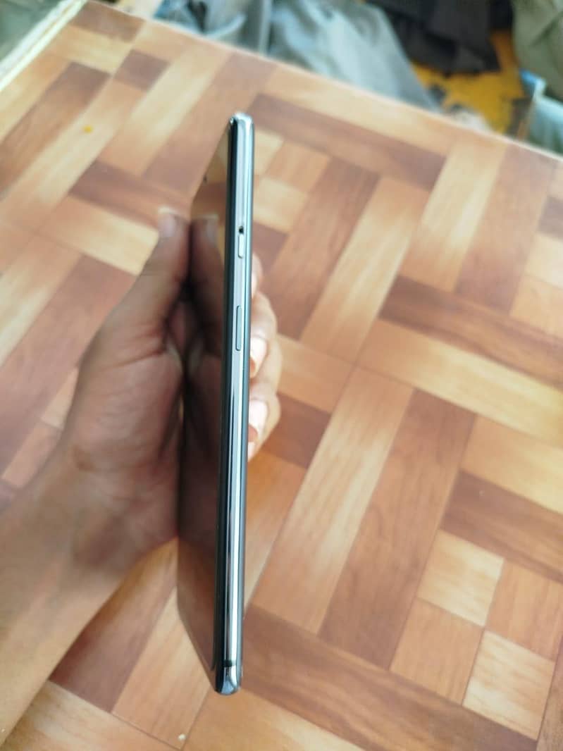 One Plus 7t 4