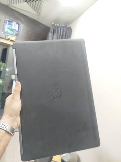 DELL PRECISION 7710| i7-6920HQ| 256gb nvme|16GB RAM| 4GB M3000 GPU